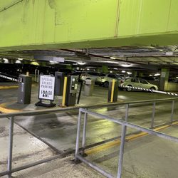 Huntington Park Garage - Entrance