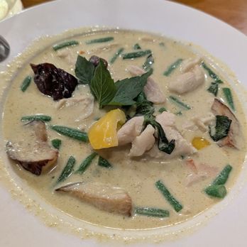 Rens Cafe & Bistro - Green Curry Sous Vide Chicken - Thai Near Me - Burnaby, British Columbia Rens Cafe & Bistro - Green Curry Sous Vide Chicken - Thai Near Me - Burnaby, British Columbia