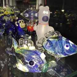 Twizted Glass Smoke Shop - Animation Hand Pipes