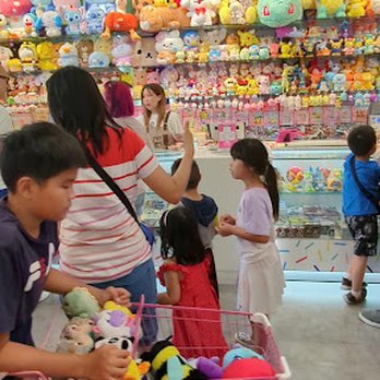 Claw & Kitty - Arcades Near Me - Markham, Ontario