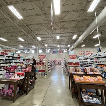 H-E-B - Beauty section is giant - Grocery Near Me - San Antonio, Texas
