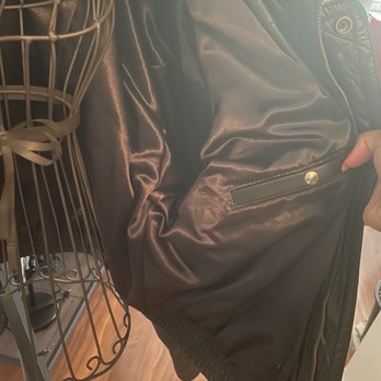 Roberta Weissburg Leathers - New lining - Leather Goods Near Me - Pittsburgh, Pennsylvania Roberta Weissburg Leathers - New lining - Leather Goods Near Me - Pittsburgh, Pennsylvania