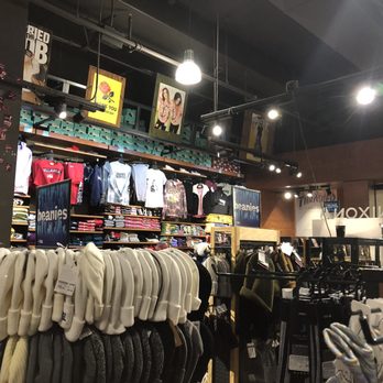 【27.shops】 New ownership at former Hotworx location?