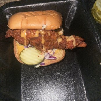 Dave's Hot Chicken - Chicken Shop Near Me - Hemet, California