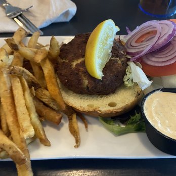 Shipwrecks Taphouse & Grill - crab sandwich - American Near Me - Kitty Hawk, North Carolina Shipwrecks Taphouse & Grill - crab sandwich - American Near Me - Kitty Hawk, North Carolina