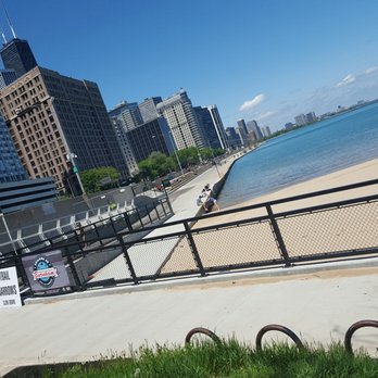 Ohio Street Beach - Beaches Near Me - Chicago, Illinois Ohio Street Beach - Beaches Near Me - Chicago, Illinois