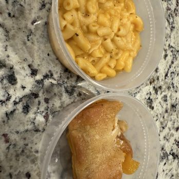 Howard Gumbo - Mac n cheese and peach cobbler $5 each - Cajun/Creole Near Me - Sacramento, California Howard Gumbo - Mac n cheese and peach cobbler $5 each - Cajun/Creole Near Me - Sacramento, California