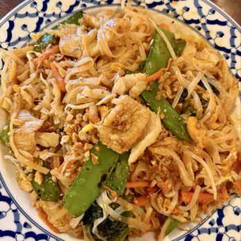 Bangkok Thai - Chicken Pad Thai - Thai Near Me - Beverly Hills, Florida Bangkok Thai - Chicken Pad Thai - Thai Near Me - Beverly Hills, Florida