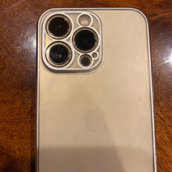 Penn Phone Fix - They fixed my broken back camera lenz S
