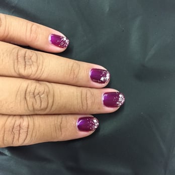 Instyle Nails - A coat and then a fade type of glitter. - Nail Salons Near Me - Honolulu, Hawaii Instyle Nails - A coat and then a fade type of glitter. - Nail Salons Near Me - Honolulu, Hawaii
