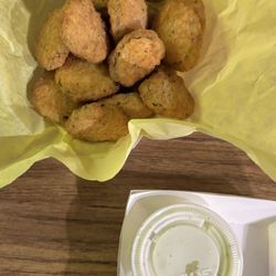 Armadillos Texas Style Burgers - Fried Pickles