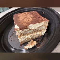 Luciano Ristorante Italiano - Tiramisu