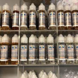 Strange Cloudz Vapor & Smoke Shop