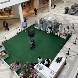 South Shore Plaza - Easter bunny photo package starts at around $40