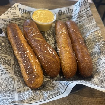 Dock Rotz Tavern - Pretzels & Cheese - American Near Me - Minooka, Illinois