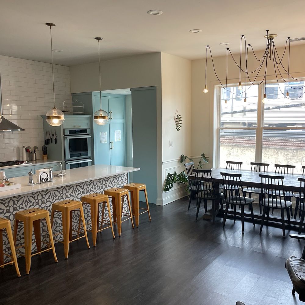 Air Bnb Chicago, IL - Last Updated January 2026 - Yelp