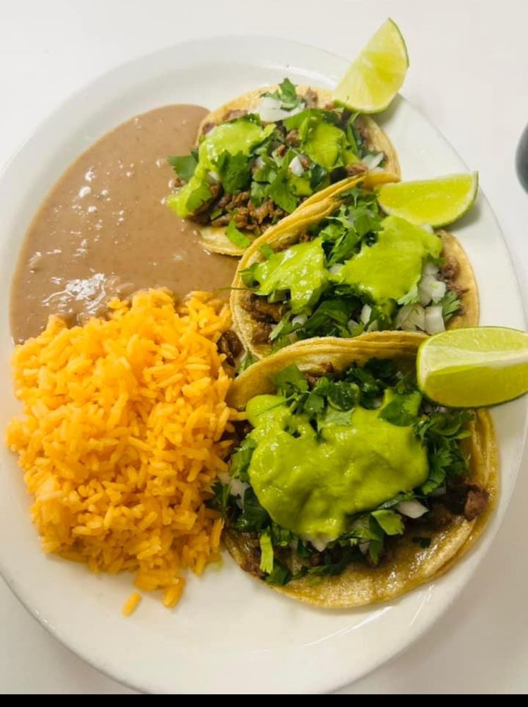 TORTILLERIA Y RESTAURANTE LA GUADALUPANA 14 Photos 1627 Division S