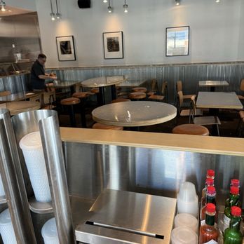 Chipotle Mexican Grill - Filthy tables. - Mexican Near Me - Jacksonville, Florida
