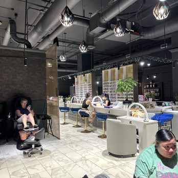 Capital Nail Bar - Nail stations - Nail Salons Near Me - Nashville, Tennessee