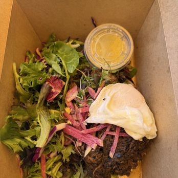 Lola’s Cafe Bar - Braised beef toast, add egg - Cocktail Bars Near Me - Lake Oswego, Oregon