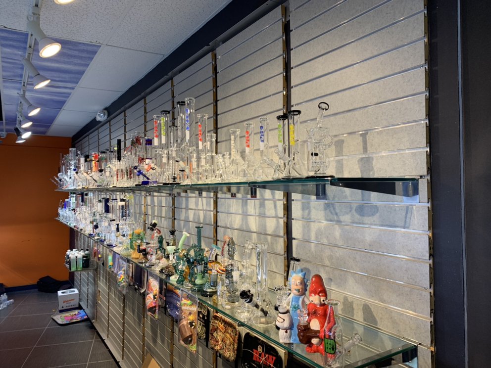 High Tide Smoke Shop Photos