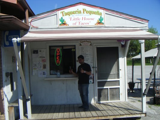Taqueria Pequena by null