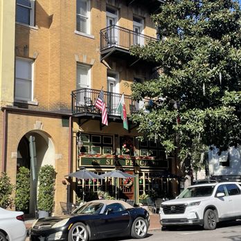 Six Pence Pub - Quaint pub - Pubs Near Me - Savannah, Georgia