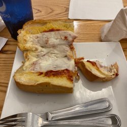 Elizabeth's Pizza & Italian - Garlic Cheese Bread