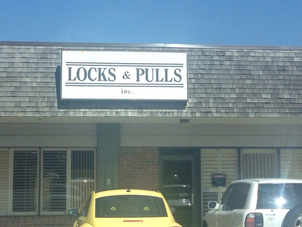 LOCKS & PULLS Updated September 2024 35 Reviews 10333 Metcalf Ave