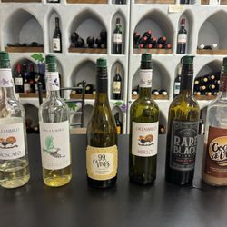 D'vine Wine and Gifts - Wine Tasting (Chocolate Pairing)