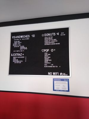 Holly's Hot Chicken by null