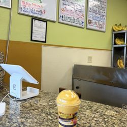 Natural Vibrations Smoothie Cafe - Island Surprise