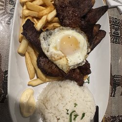 Palmeras Restaurant - Bistec a lo pobre