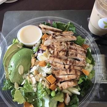 Batavia Cafe - 8. Mesclun Salad with Avocado and Grilled Chicken - Cafes Near Me - Summit, New Jersey