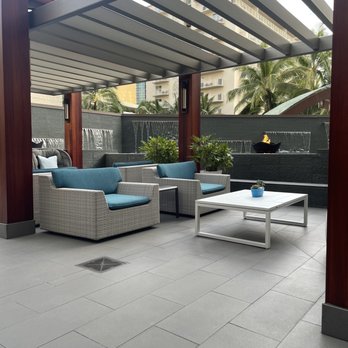 IL Tappo - Outdoor seating - Italian Near Me - Honolulu, Hawaii IL Tappo - Outdoor seating - Italian Near Me - Honolulu, Hawaii