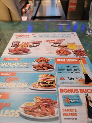 Hooters by null