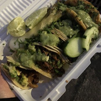 Tacos El Bronco - Steak and chicken tacos - Food Trucks Near Me - Brooklyn, New York Tacos El Bronco - Steak and chicken tacos - Food Trucks Near Me - Brooklyn, New York