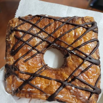 Randy's Donuts - Donuts Near Me - Downey, California