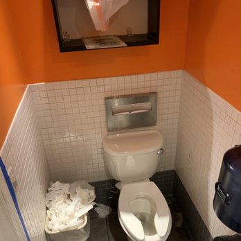 Backyard Bayou - Restroom - Cajun/Creole Near Me - Union City, California