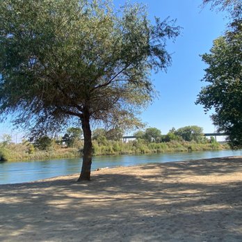 Feather River Parkway - Parks Near Me - Yuba City, California
