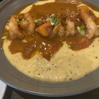 1608 Crafthouse - Shrimp and grits - Gastropubs Near Me - Virginia Beach, Virginia