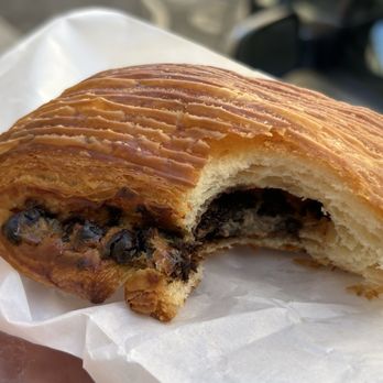 Piccolo pan - Pain suisse, very good - Bakeries Near Me - Milan, Michigan