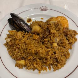 La Paella de la Reina - Seafood paella