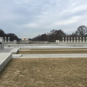 World War II Memorial - WWII memorial with Lincoln memorial in the back - Landmarks & Historical Buildings Near Me - Washington, DC, District of Columbia World War II Memorial - WWII memorial with Lincoln memorial in the back - Landmarks & Historical Buildings Near Me - Washington, DC, District of Columbia