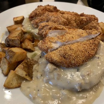 Dante's Kitchen - Biscuits and gravy - New American Near Me - East Greenwich, Rhode Island
