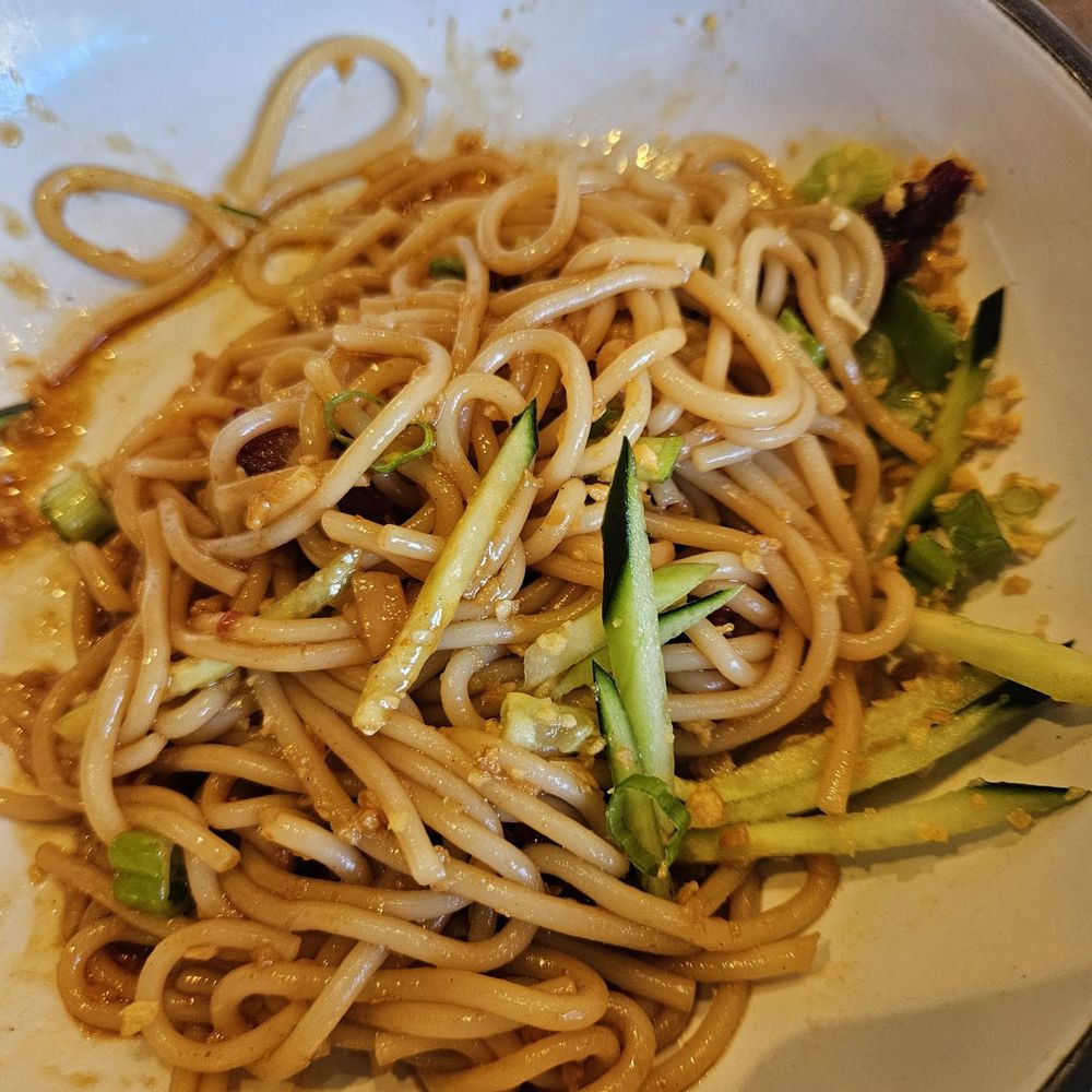 My Burma - The garlic noodles with pork - Burmese Near Me - Davis, California My Burma - The garlic noodles with pork - Burmese Near Me - Davis, California