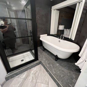 Cannery Pier Hotel & Spa - Hotels Near Me - Astoria, Oregon Cannery Pier Hotel & Spa - Hotels Near Me - Astoria, Oregon
