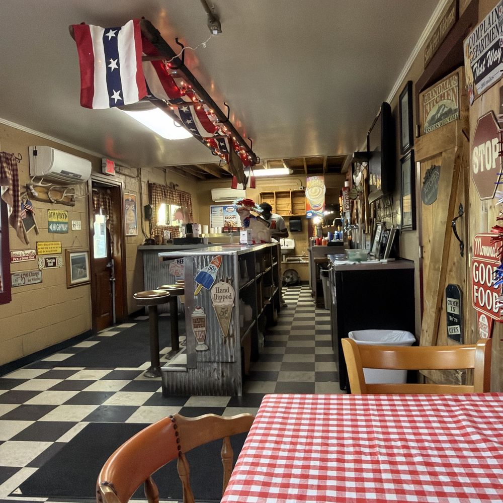 Fat Daddy's BBQ - Entrance area - Barbeque Near Me - Georgetown, Delaware