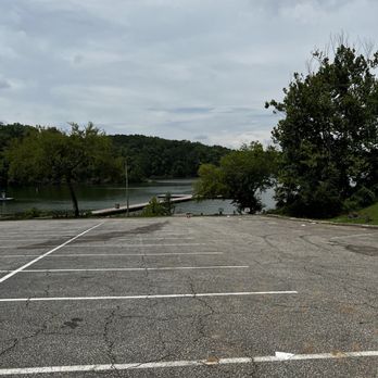 Murphs Surf - Parking. - Rafting/Kayaking Near Me - Woodstock, Georgia Murphs Surf - Parking. - Rafting/Kayaking Near Me - Woodstock, Georgia