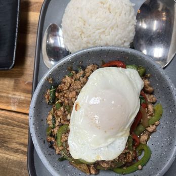 Le Thai - Lunch special - Thai Near Me - Las Vegas, Nevada